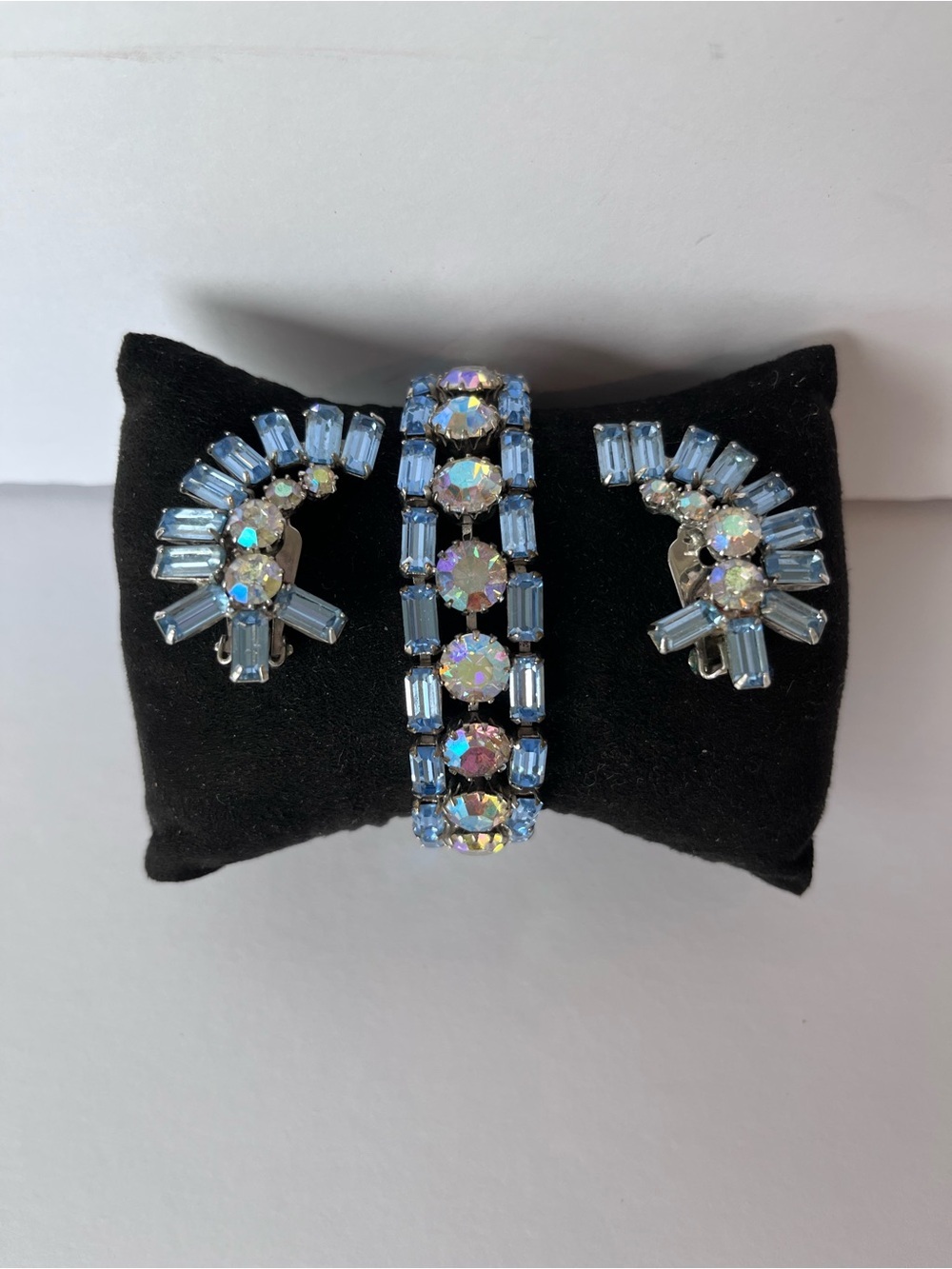 Vintage Aurora Borealis Blue Rhinestones Bracelet Clip On Earrings Set